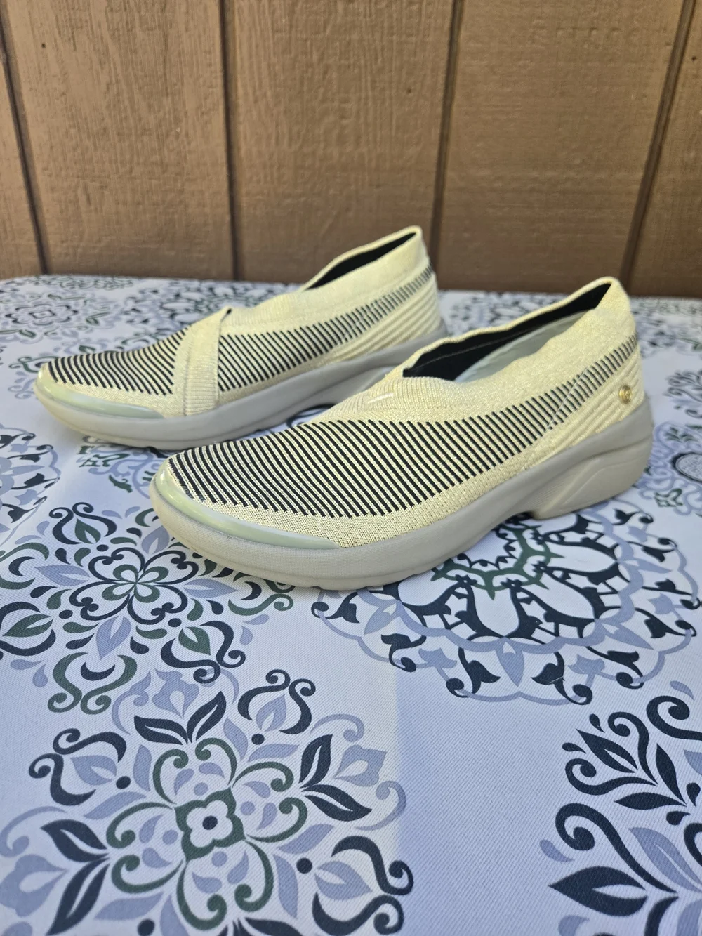 Bzees lightweight knit